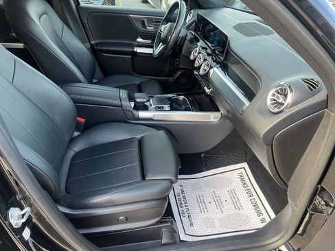 Used 2020 Mercedes-Benz GLB 250 GLB 250 4MATIC w/ Premium Package image 19