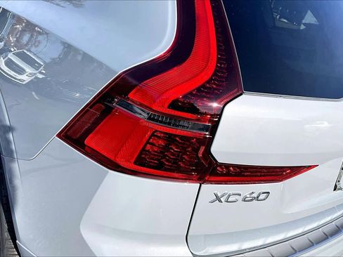 New 2026 Volvo XC60 B5 Ultra w/ Protection Package Premier image 5