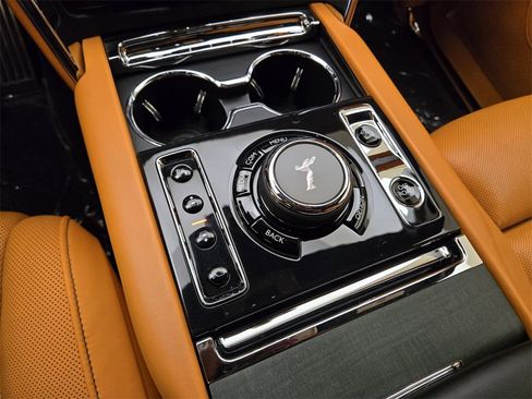 Certified 2022 Rolls-Royce Cullinan w/ Dark Exterior Package image 42