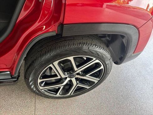 Certified 2025 Jeep Compass Limited w/ Elite Group AWD/4WD image 16