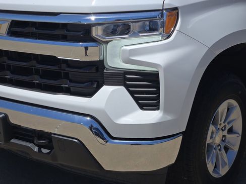 Used 2025 Chevrolet Silverado 1500 LT AWD/4WD image 30
