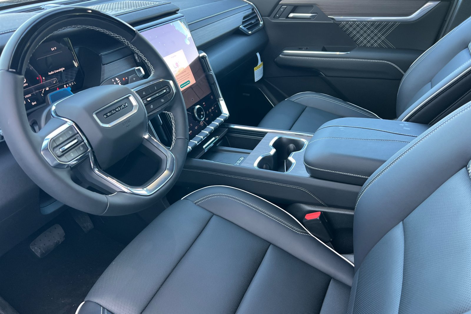 New 2027 GMC Acadia Denali w/ Denali Reserve Package AWD/4WD image 7