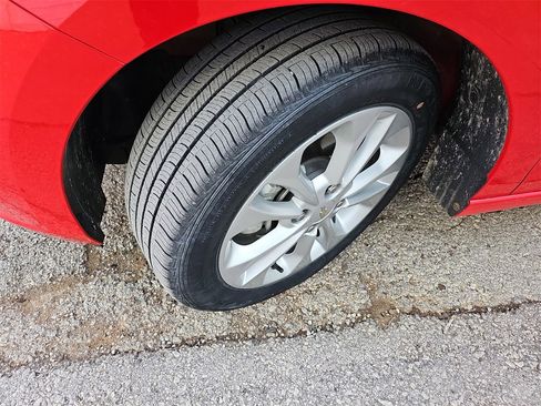 Used 2022 Chevrolet Spark LT image 31