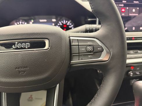Used 2024 Jeep Compass Latitude AWD/4WD image 34
