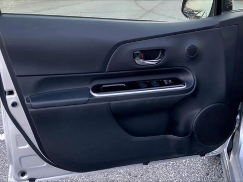 Used 2019 Toyota Prius C image 20