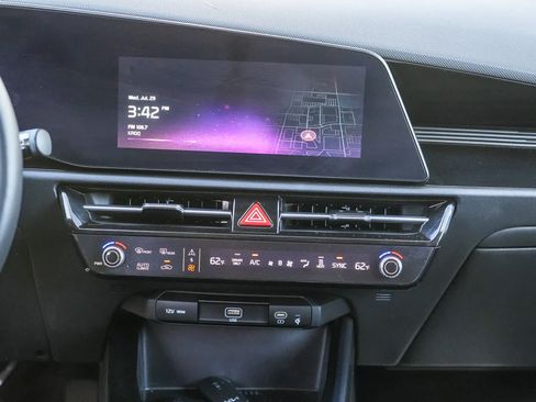Used 2023 Kia Niro Wind w/ Wind Preserve Package FWD image 13