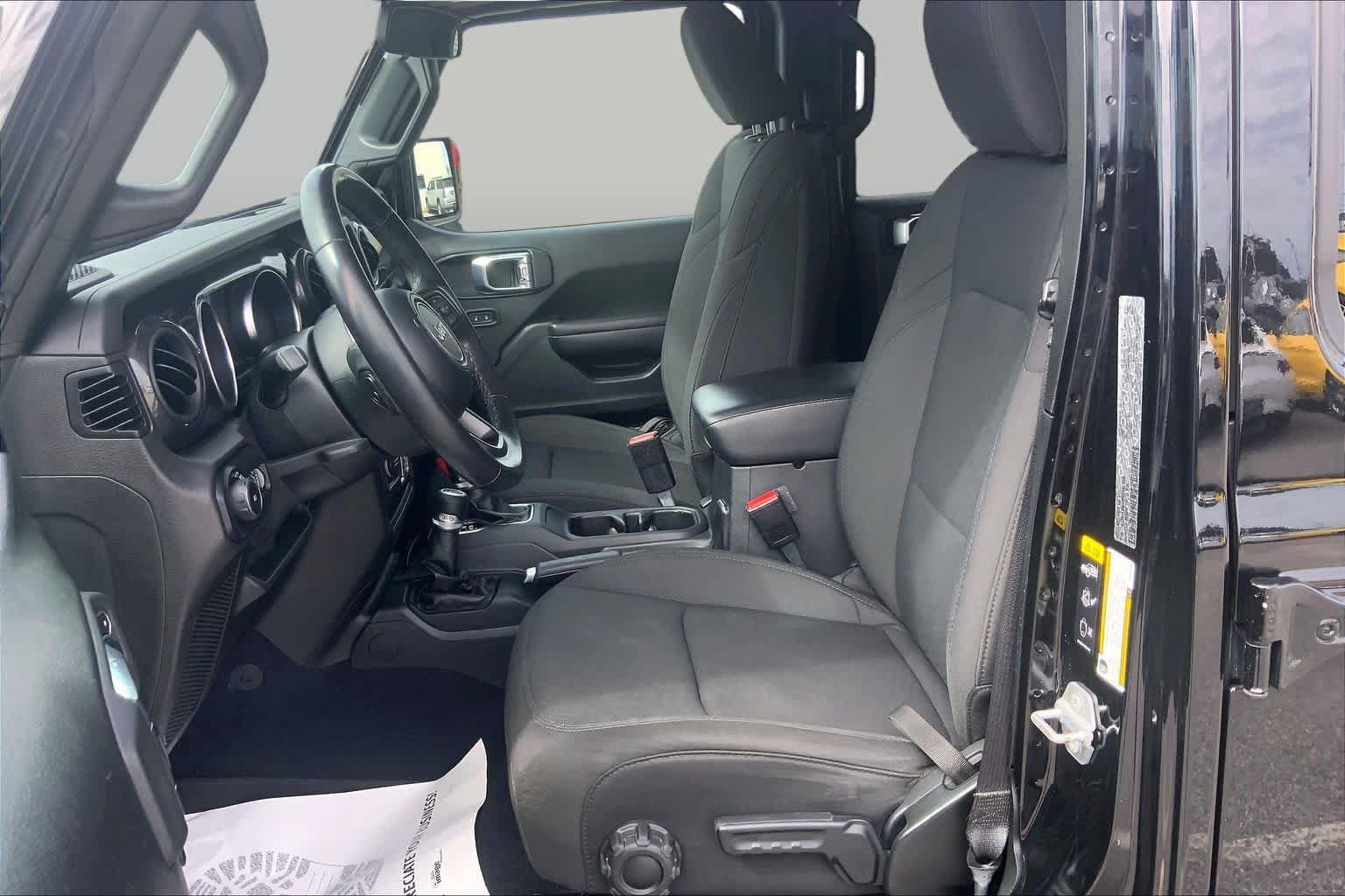 Used 2021 Jeep Wrangler Unlimited Sport AWD/4WD image 8
