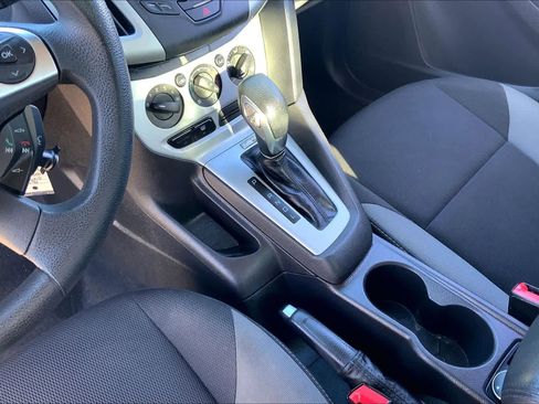 Used 2013 Ford Focus SE image 15