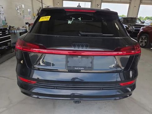Used 2023 Audi e-tron Premium Plus AWD/4WD image 2
