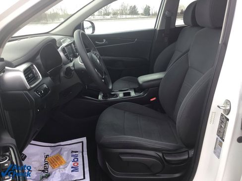 Used 2020 Kia Sorento LX image 28