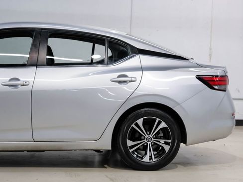 Used 2021 Nissan Sentra SV FWD image 13