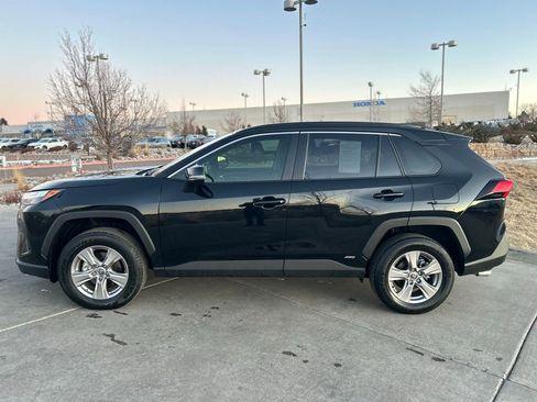 Used 2025 Toyota RAV4 XLE w/ Convenience Package image 4