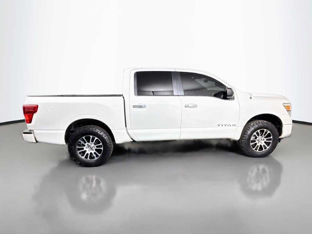 Used 2021 Nissan Titan SV w/ SV Convenience Package AWD/4WD image 11