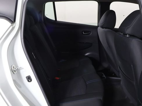 Used 2025 Nissan Leaf S FWD image 27