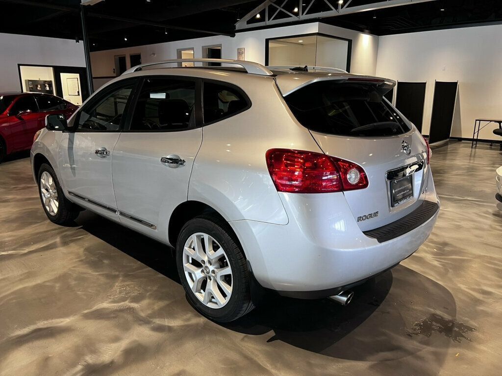 Used 2013 Nissan Rogue SL AWD/4WD image 3