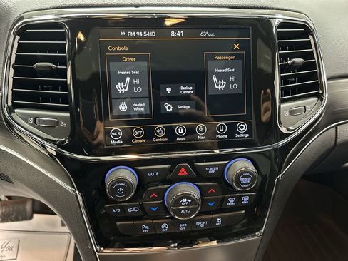 Used 2021 Jeep Grand Cherokee Limited w/ Trailer Tow Group IV image 17