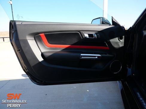 Used 2022 Ford Mustang GT Premium w/ GT Performance Package image 9