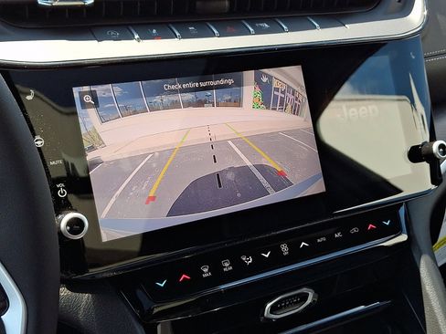 New 2026 Jeep Grand Cherokee Limited image 14