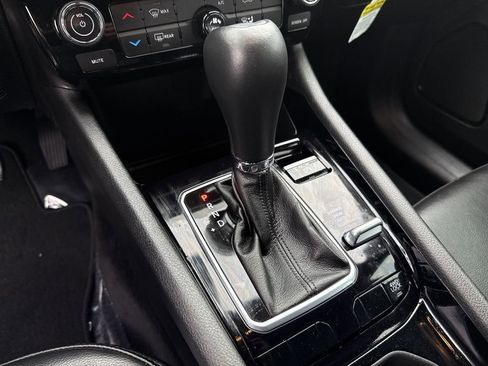 Used 2023 Jeep Compass Altitude image 35