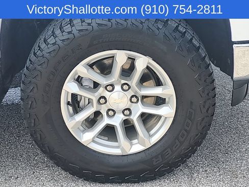 Used 2023 Chevrolet Silverado 1500 LT w/ Z71 Off-Road Package AWD/4WD image 31