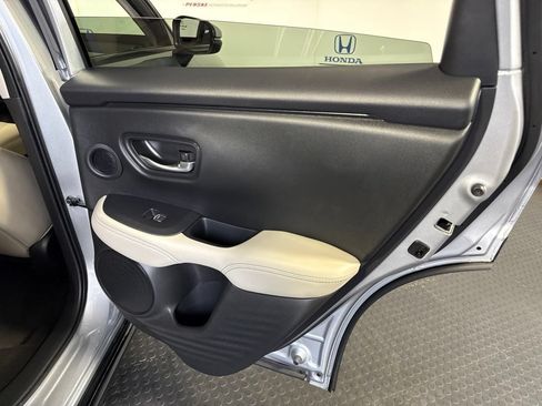 Used 2025 Honda HR-V EX-L image 7