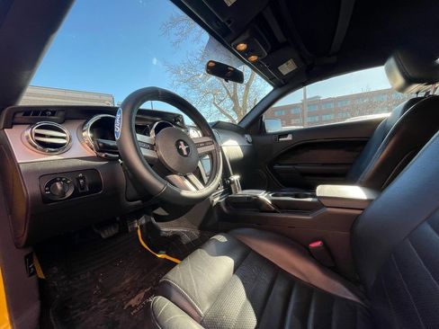 Used 2005 Ford Mustang GT Premium image 13