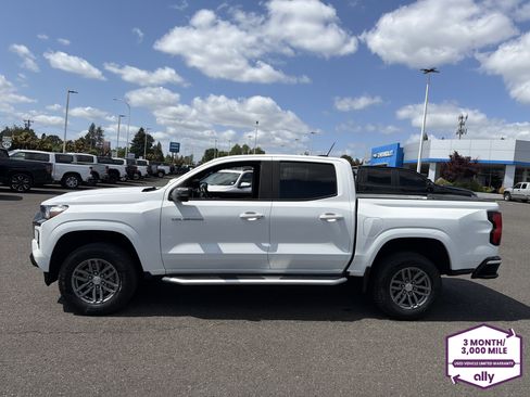 Used 2023 Chevrolet Colorado LT w/ LT Convenience Package RWD image 2