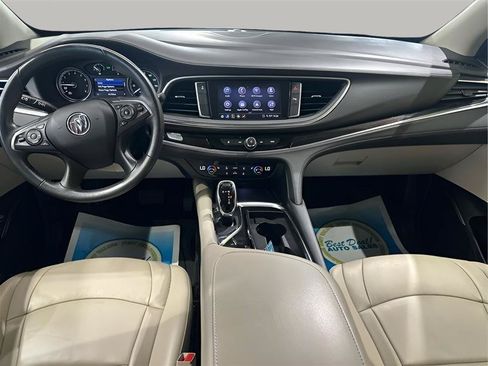 Used 2020 Buick Enclave Essence w/ LPO, Luxury Package FWD image 9