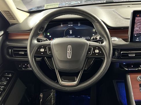 Used 2022 Lincoln Aviator Reserve w/ Elements Package Plus AWD/4WD image 16