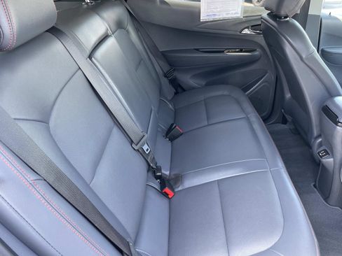 Used 2019 Chevrolet Bolt Premier w/ Infotainment Package FWD image 28