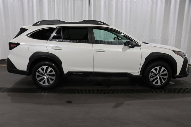 Used 2024 Subaru Outback Premium AWD/4WD image 23