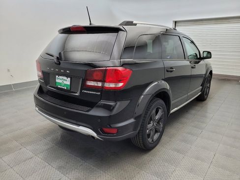 Used 2020 Dodge Journey Crossroad FWD image 9