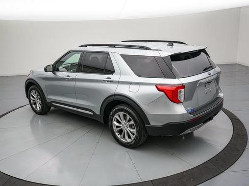Certified 2023 Ford Explorer XLT w/ Equipment Group 202A AWD/4WD image 6