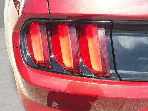 Used 2017 Ford Mustang GT Premium w/ GT Performance Package RWD image 44