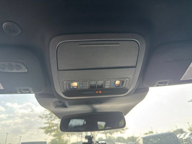 Used 2025 Ford Explorer ST AWD/4WD image 21