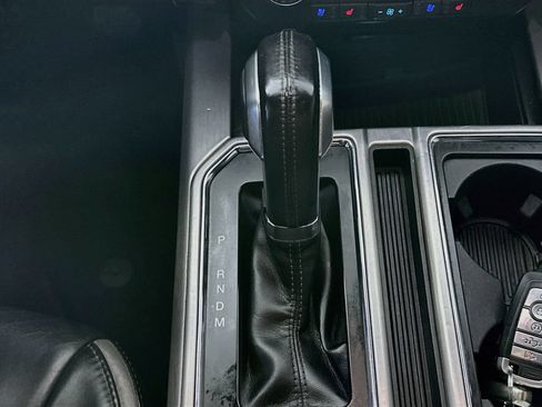 Used 2019 Ford F150 Platinum w/ Equipment Group 701A Luxury AWD/4WD image 16