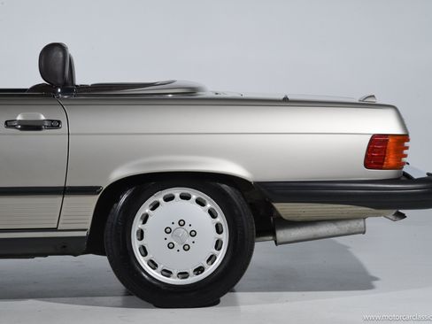 Used 1988 Mercedes-Benz 560 SL image 20
