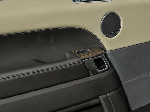 Used 2021 Land Rover Range Rover Sport HSE Silver Edition image 15