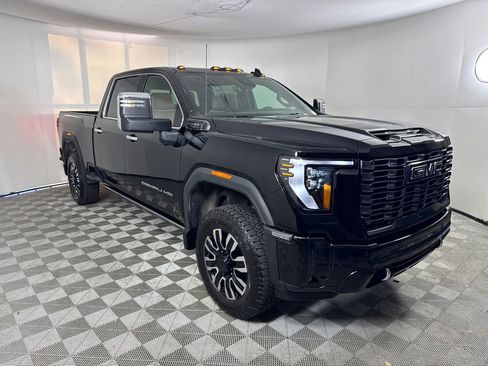 New 2026 GMC Sierra 2500 Denali Ultimate image 3