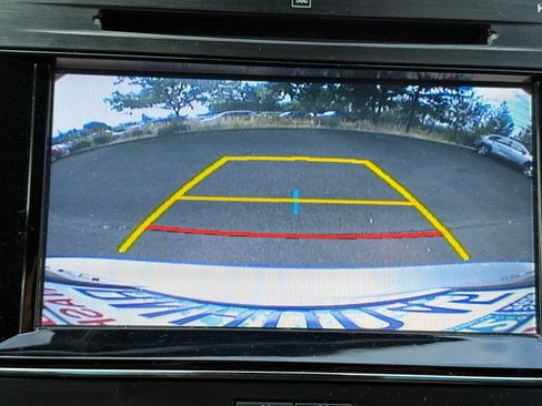 Used 2017 Toyota Avalon Limited w/ All Weather Liner Package FWD image 11