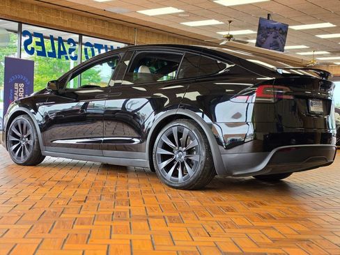 Used 2022 Tesla Model X Plaid AWD/4WD image 6