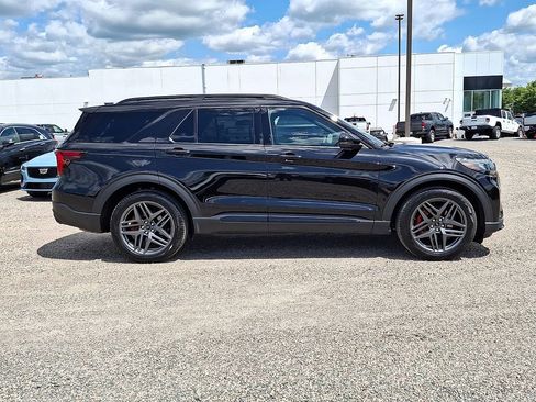 Used 2025 Ford Explorer ST w/ Sun And Sound Package AWD/4WD image 10