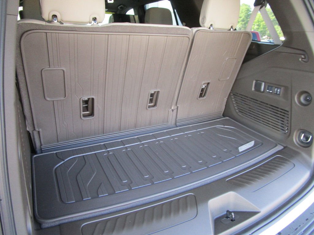 New 2026 GMC Yukon Elevation w/ Elevation Premium Package RWD image 16