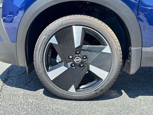 New 2025 Nissan Kicks SR w/ Interior Electronics Package FWD image 9