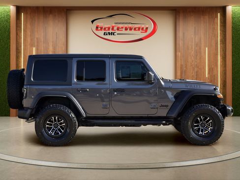 Used 2024 Jeep Wrangler Unlimited Sport AWD/4WD image 4