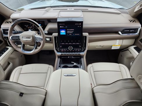 New 2026 GMC Yukon XL Denali w/ Denali Reserve Package image 11