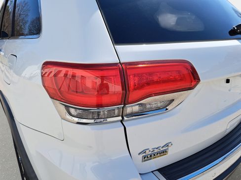 Used 2014 Jeep Grand Cherokee Limited image 35