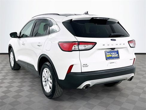 Certified 2020 Ford Escape SE image 5