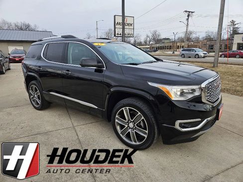 Used 2017 GMC Acadia Denali w/ Technology Package image 1