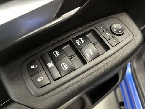 Used 2019 RAM 1500 Big Horn AWD/4WD image 18